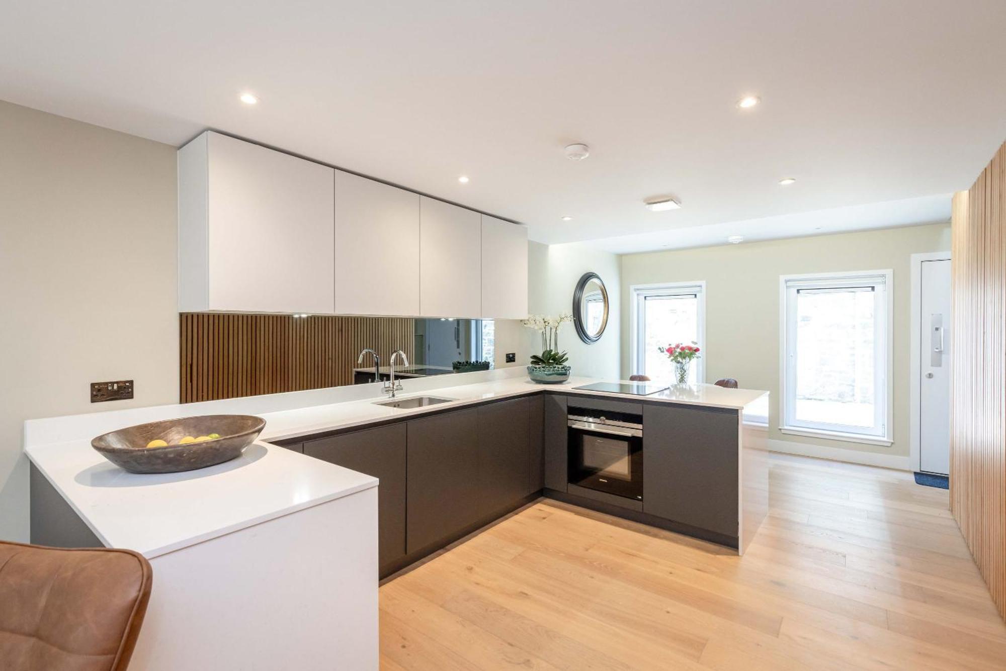 Dragon Suites - City Centre 2 Bed Luxury Mews House Edinburgh Exterior photo